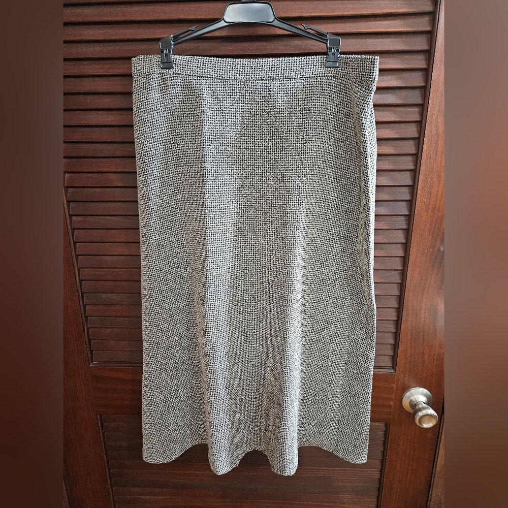 Elegant Black and White Women's Skirt